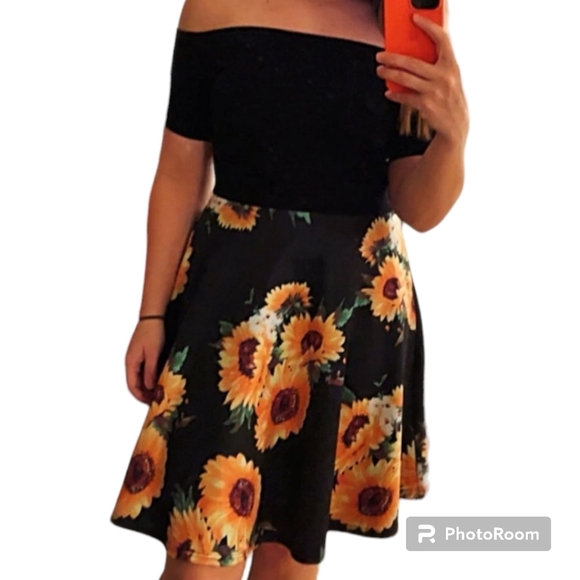 SARIN MATHEWS | OFF-THE-SHOULDER SUNFLOWER TWIRL DRESS - NWOT! - Picture 4 of 16